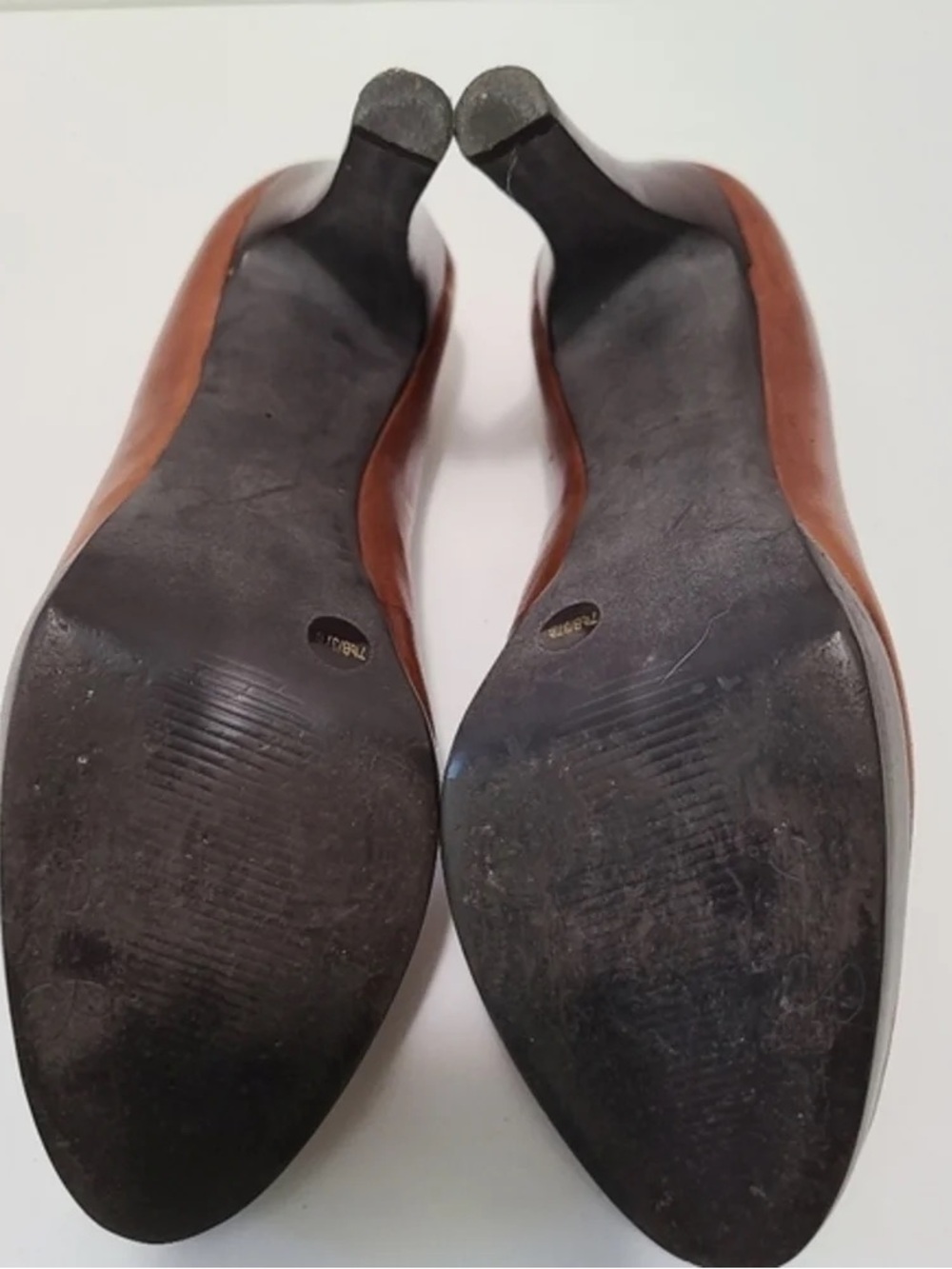 Women's Brown Platform Round-Toe Pumps - Picture 4 of 5